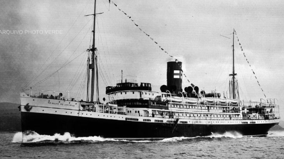 Acervo conta com objetos resgatados do naufrágio; prefeito destaca importância da memória marítima