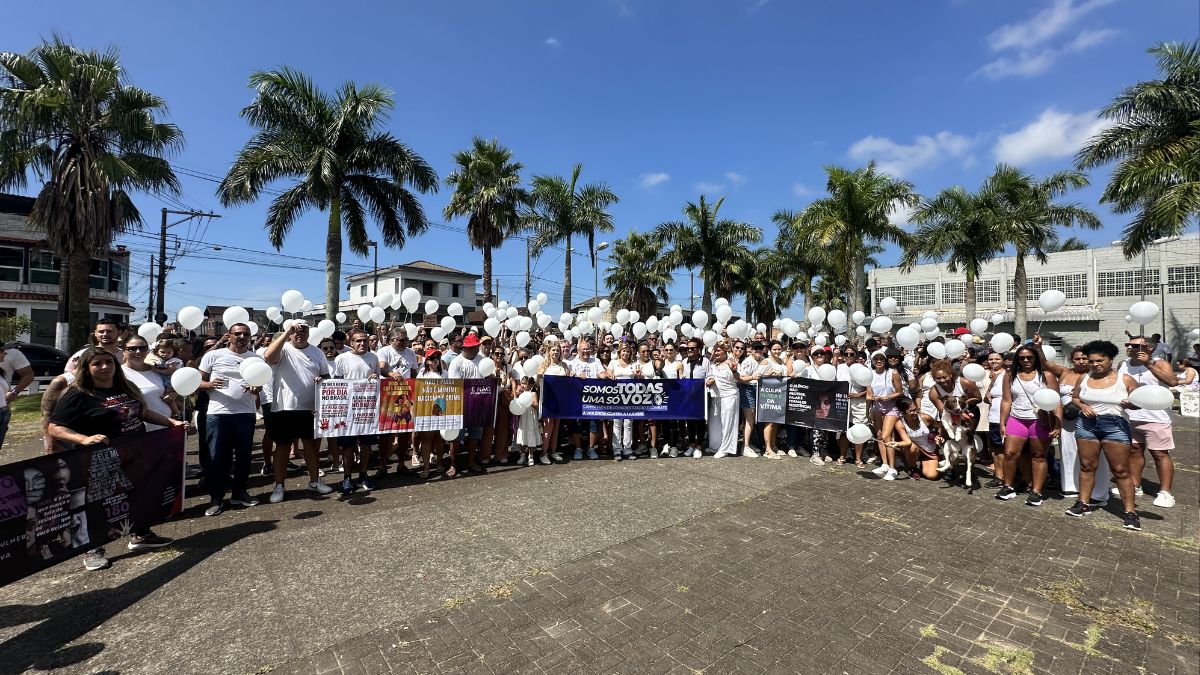 São Vicente foi palco da caminhada "Somos Todas uma Só Voz"