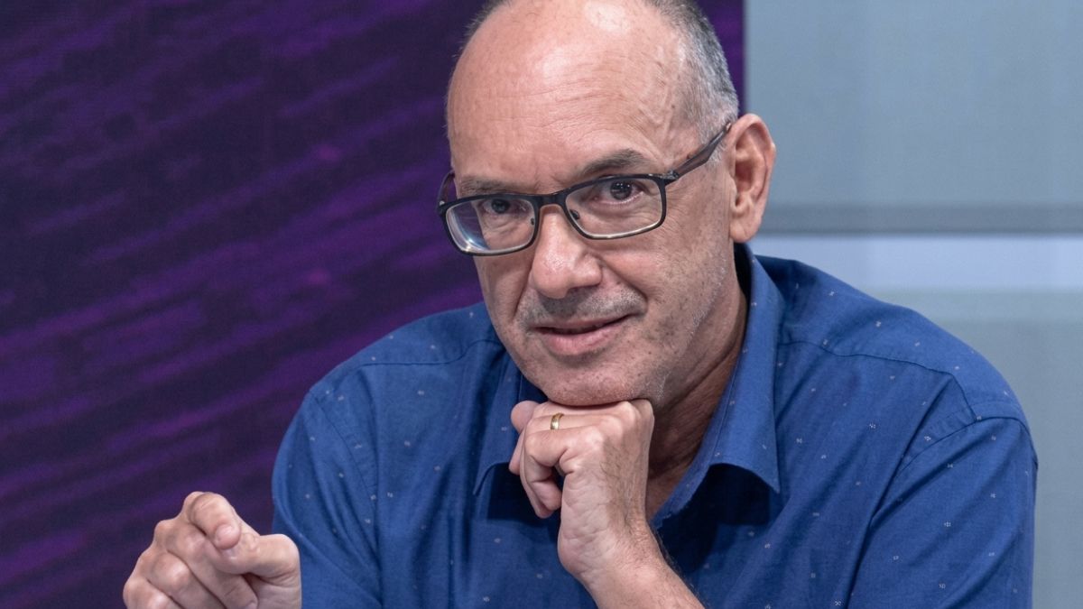 Ledio Carmona, comentarista do SporTV, foi internado no Rio de Janeiro