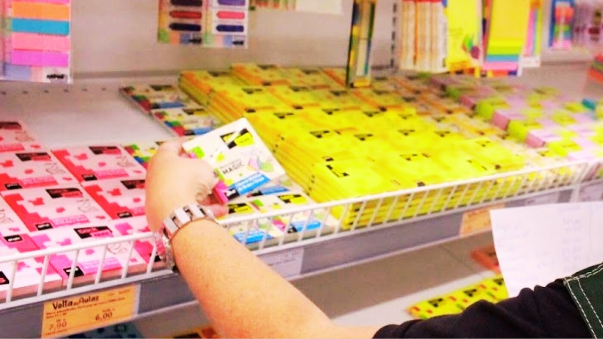 Procon Santos tem o canal aberto para denúncias em caso de abuso na lista e material escolar