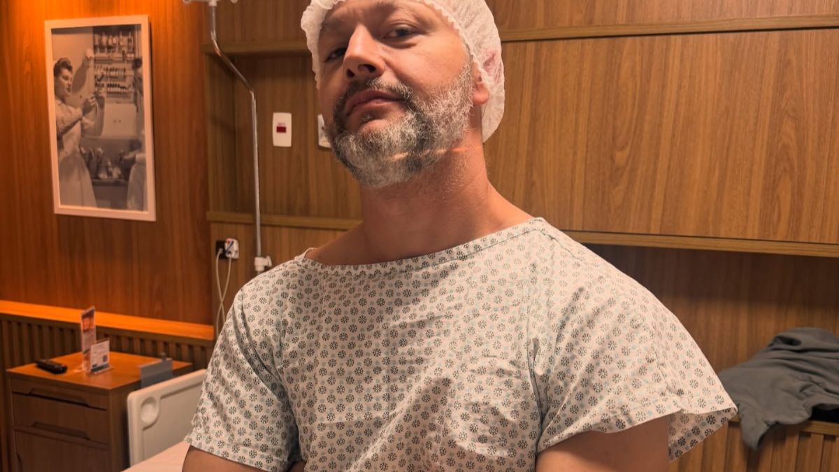 O músico Lucas Lima passou por um procedimento cirúrgico relacionado a uma hérnia