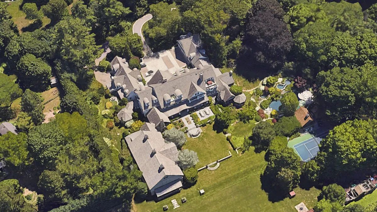 Mansão de Shonda Rhimes possui não apenas luxo máximo, mas também diversos espaços como cinema, sorveteria e boliche