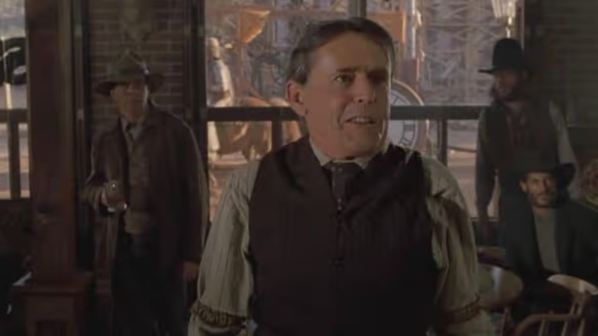 O ator Matt Clark, conhecido por 'De Volta Para o Futuro III', faleceu aos 89 anos