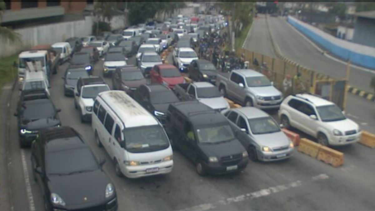 Ao todo, as travessias contam com embarcações em operação para atender à demanda, que segue dentro da normalidade na maior parte do litoral paulista