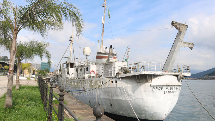 O Professor W. Besnard foi utilizado por cerca de quatro décadas em pesquisas do Instituto Oceanográfico da USP