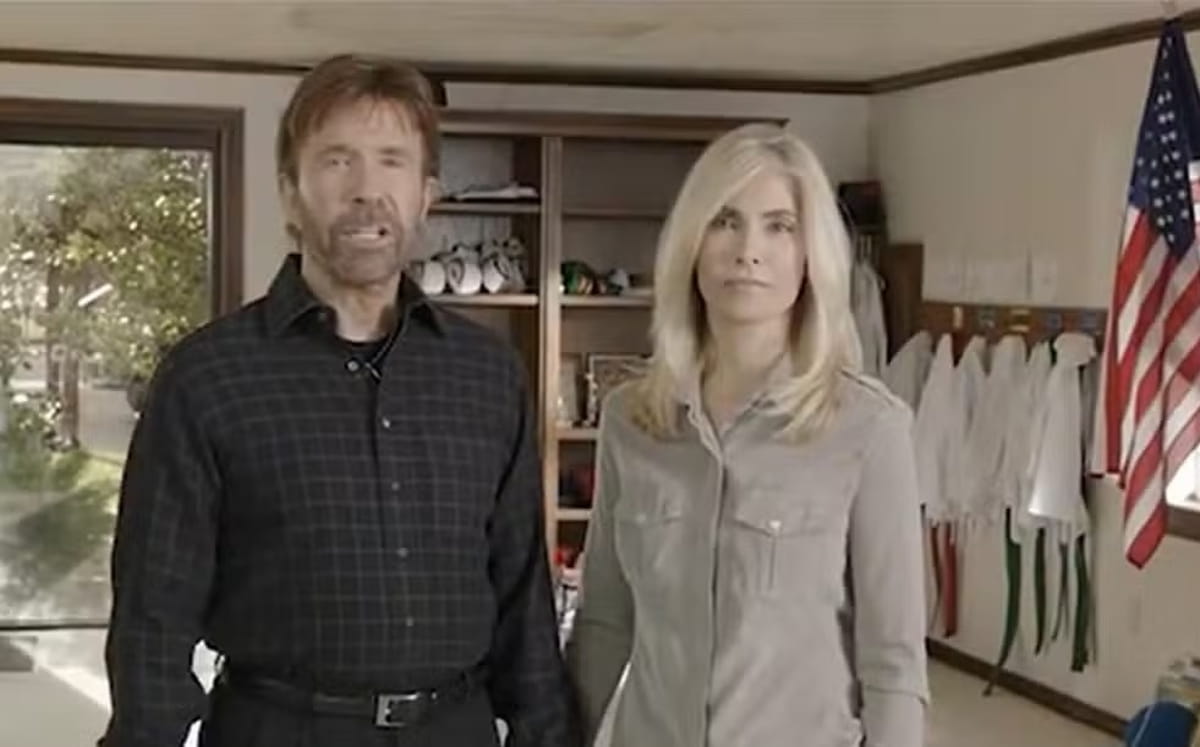 Chuck Norris afirmou publicamente ter gasto milhões de dólares para tentar desintoxicar o organismo da esposa