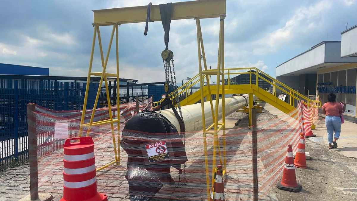 A intervenção é conduzida pela Sabesp e integra um projeto de ampliação da segurança hídrica