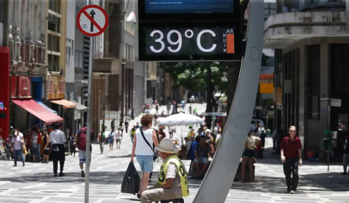 Termômetro em elevação chegando aos 40 graus em SP