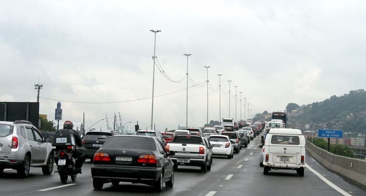 O objetivo oficial é arrecadar recursos para baratear as passagens de ônibus e metrô, que já chegam a R$ 7,70 em algumas capitais