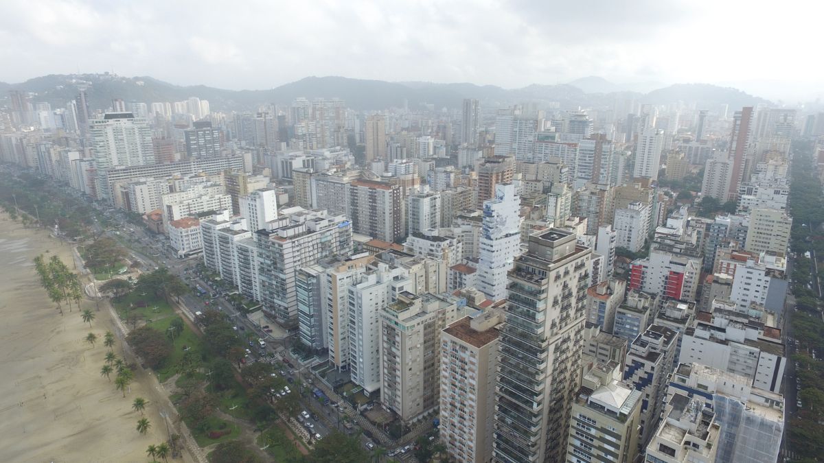 Levantamento mostra que a população do litoral está comprando e alugando menos imóveis nos últimos meses