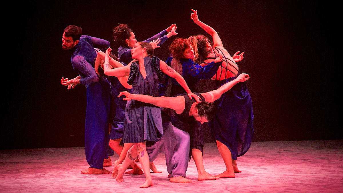 A montagem mantém a linguagem característica da Quasar, marcada por movimentos intensos e exigentes