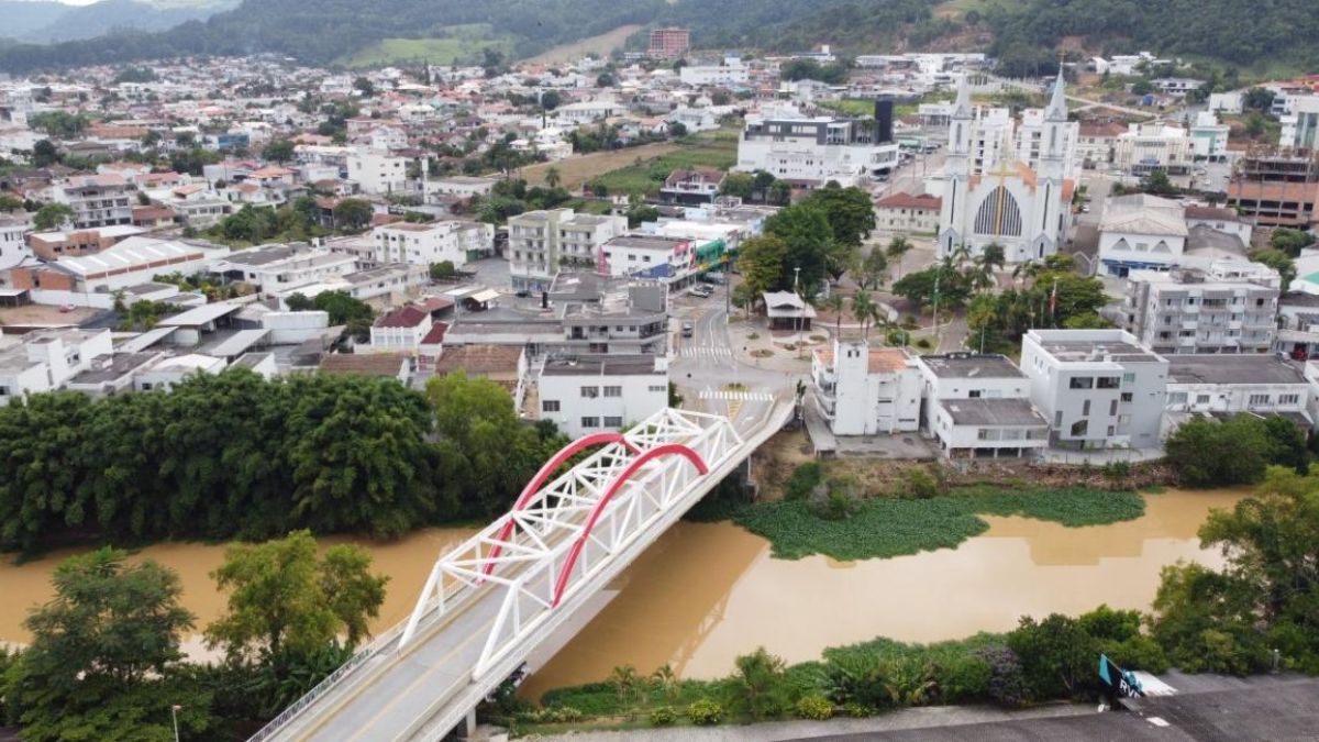 A cidade é conhecida por sua alta produção de cebolas, que equivalem a 60% da produção nacional