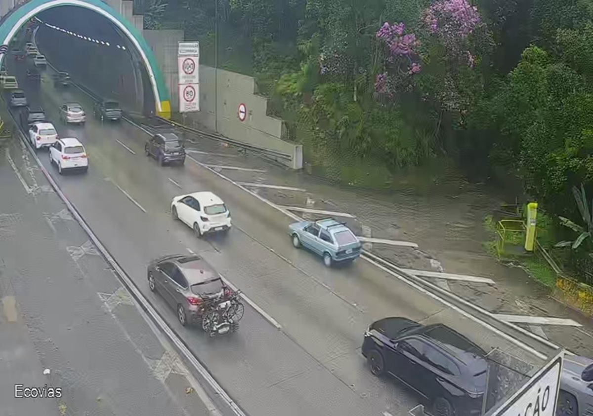 Motoristas que utilizam o Sistema AnchietaImigrantes enfrentam lentidão