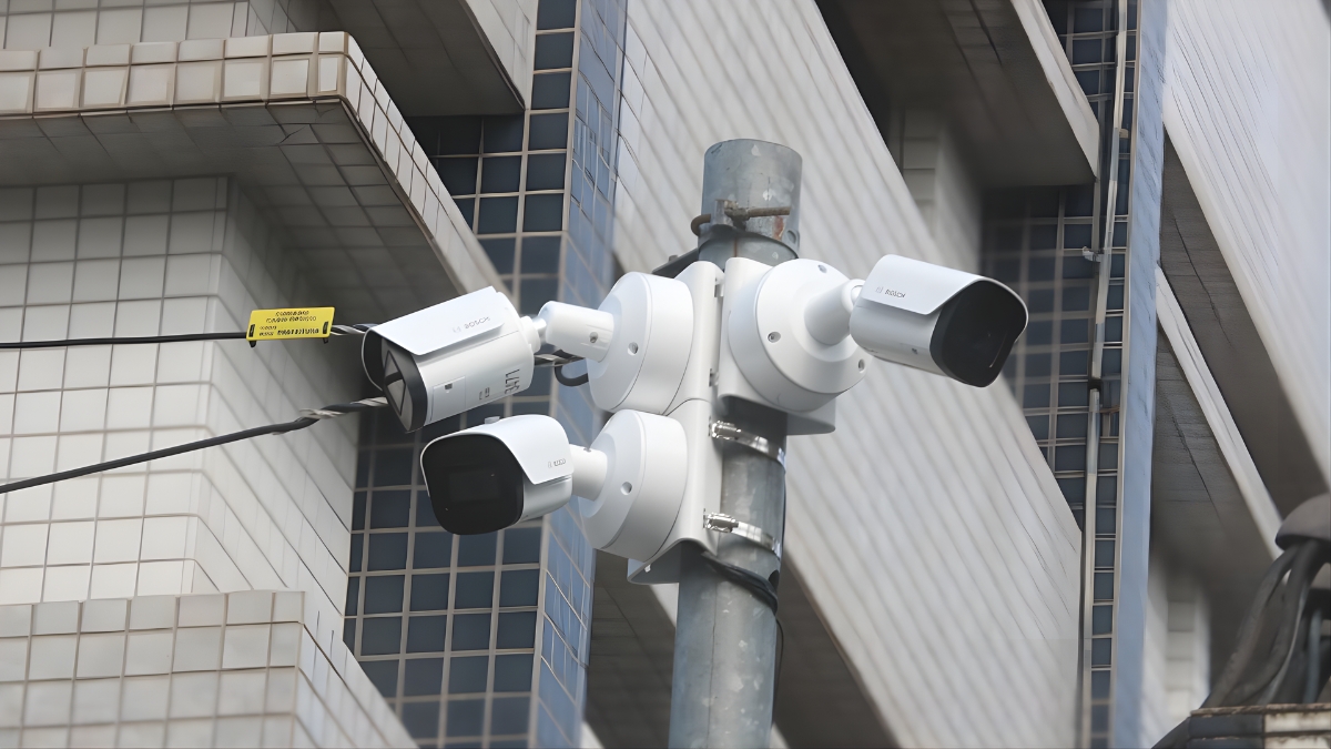 Diversos pontos de Santos já contam com câmeras de monitoramento e a população pode ter acesso a elas