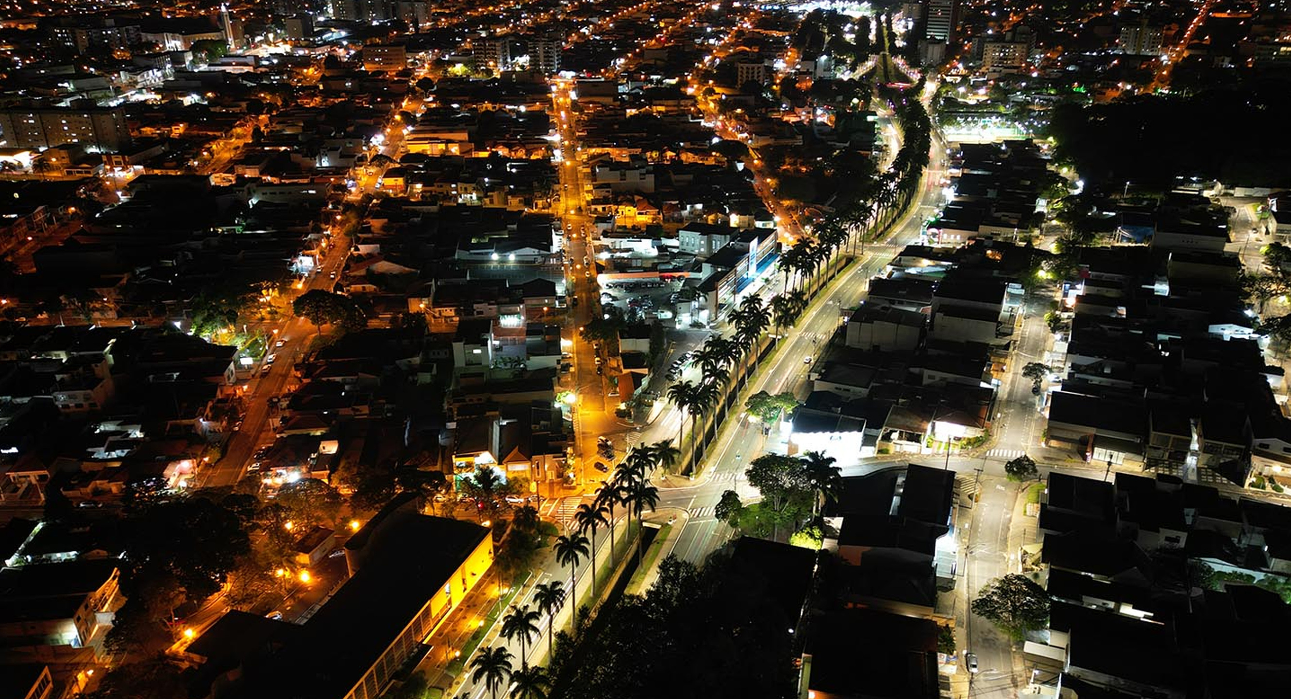 O município surgiu oficialmente em 1875, quando famílias vindas dos Estados Unidos migraram para o Brasil após o fim da Guerra Civil Americana.