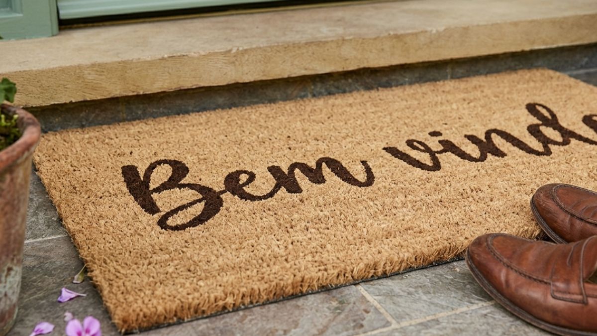 Conheça os tapetes com nichos nivelados que evitam o escoamento de água e reduzem o risco de quedas