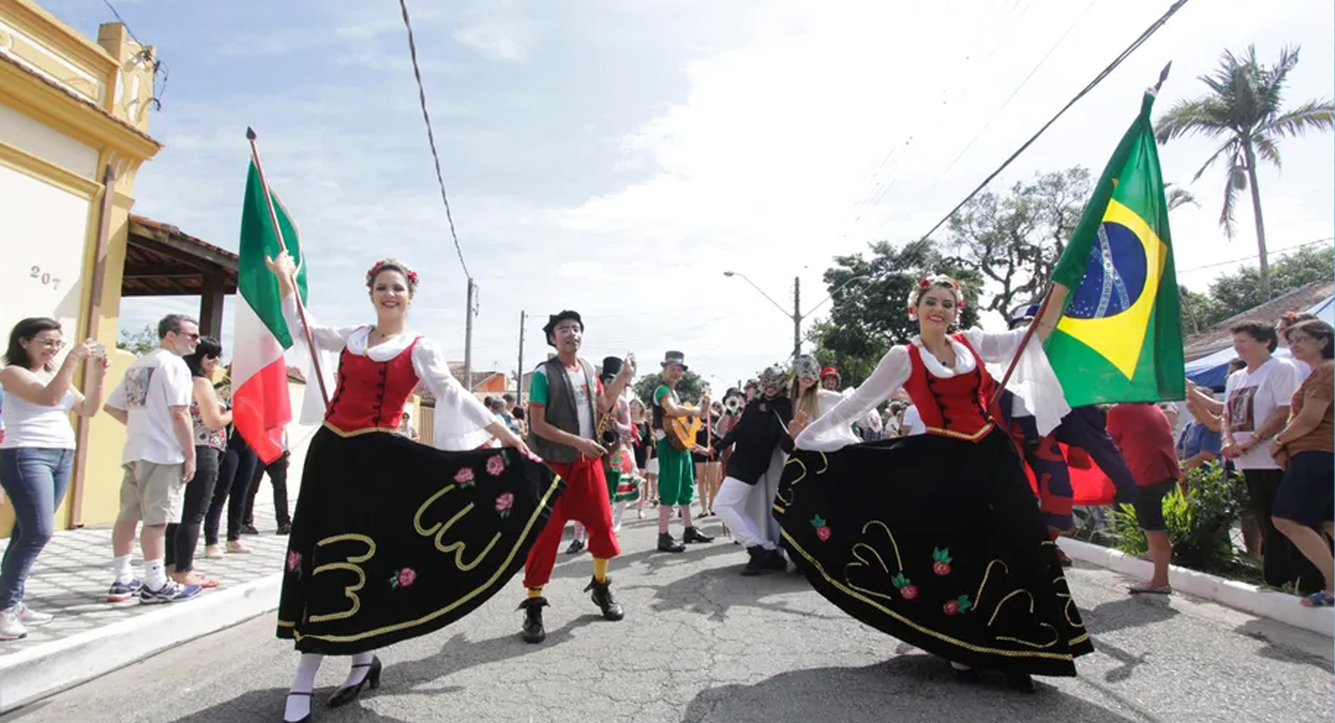 Todo brasileiro ama uma boa macarronada, e a boa notícia é que dá para viver uma experiência típica italiana sem sair do país.