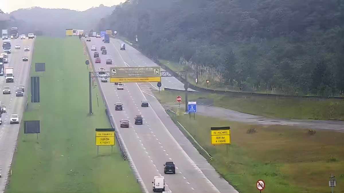 Alguns trechos da Imigrantes estão com lentidão na manhã desta sexta-feira