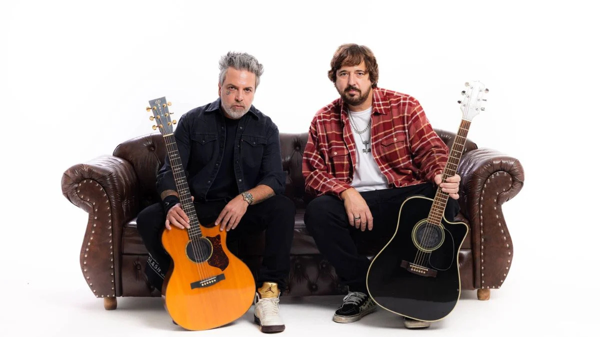 Thiago Castanho e Marcão Britto retornam em show acústico em nome de Charlie Brown Jr.
